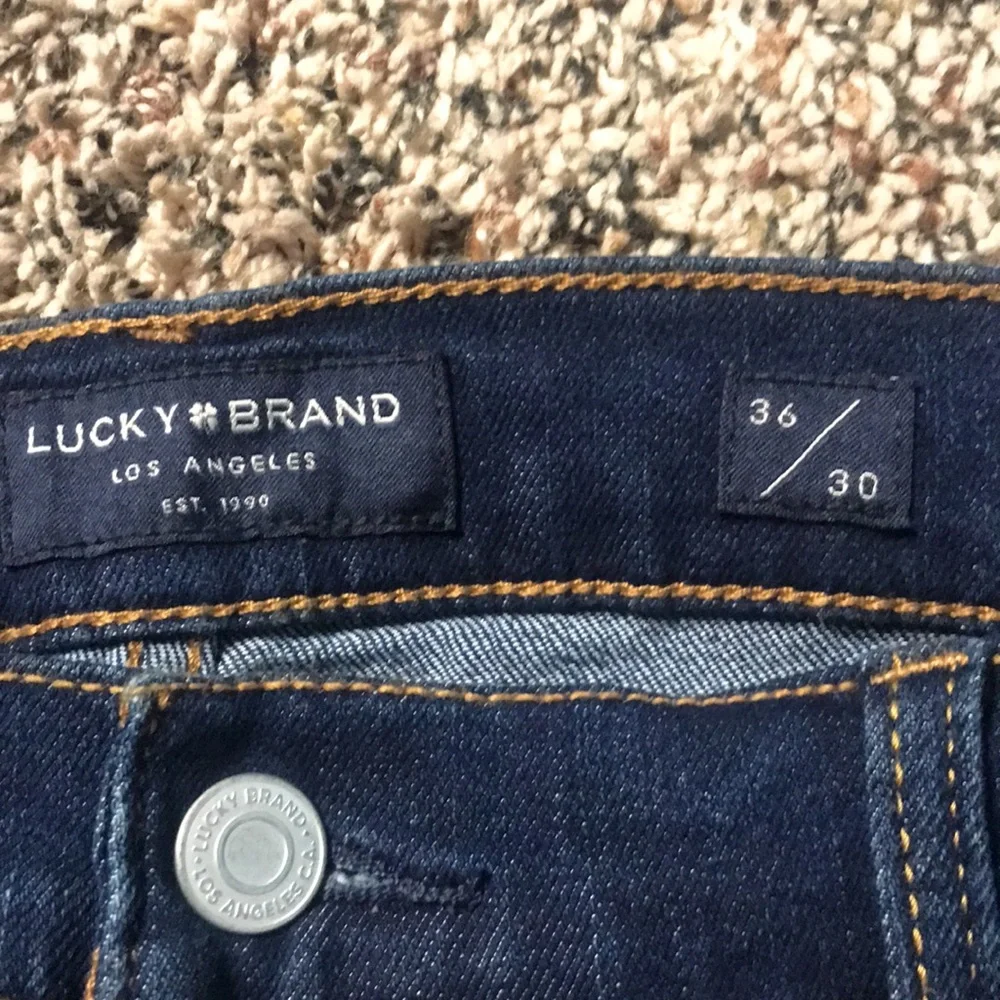 Mens Lucky Brand 410 Athletic Slim stretch jeans in Classic dark wash | NWT - Picture 6 of 7